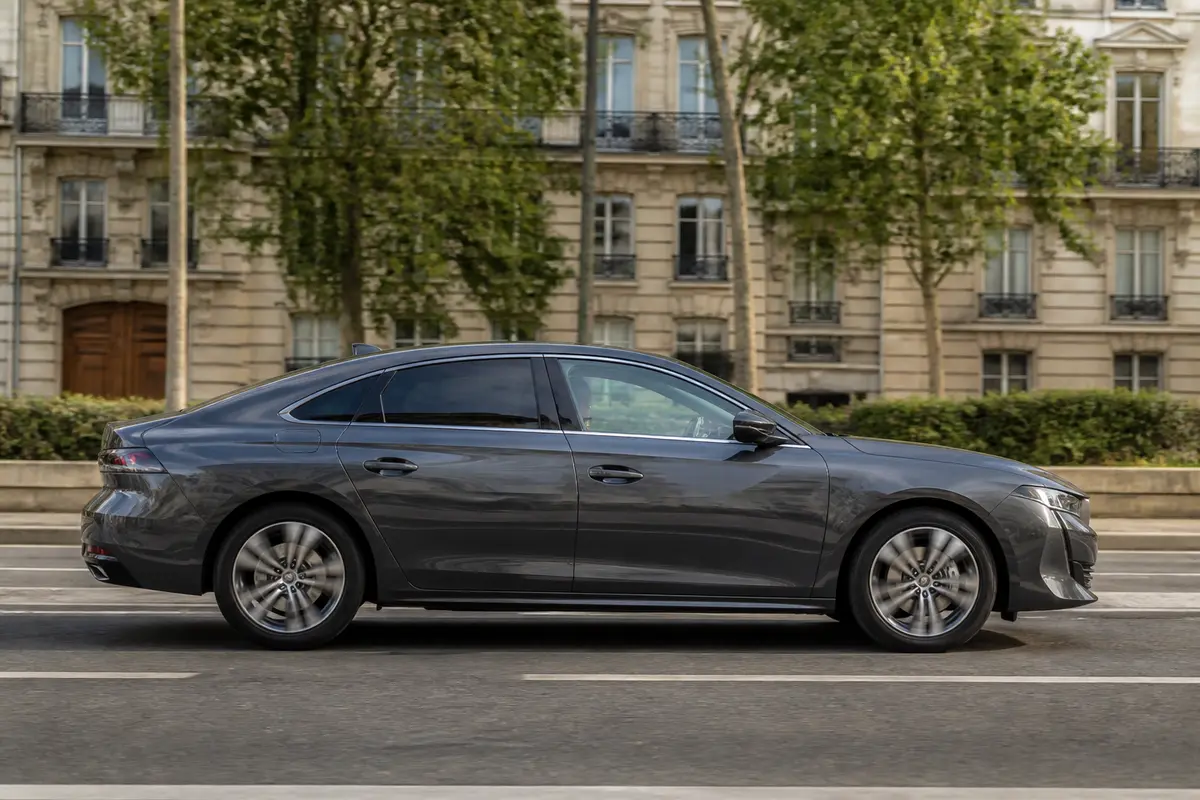 Peugeot 508 : Quel modèle choisir en occasion ou neuf ?