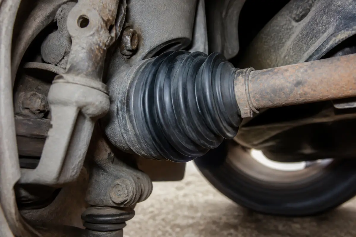 Capuchon anti poussière transmission : rôle, usure et remplacement ?